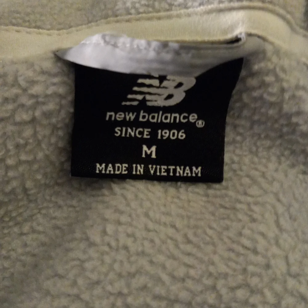 New balance fleece zip up. - Picture 2 of 5